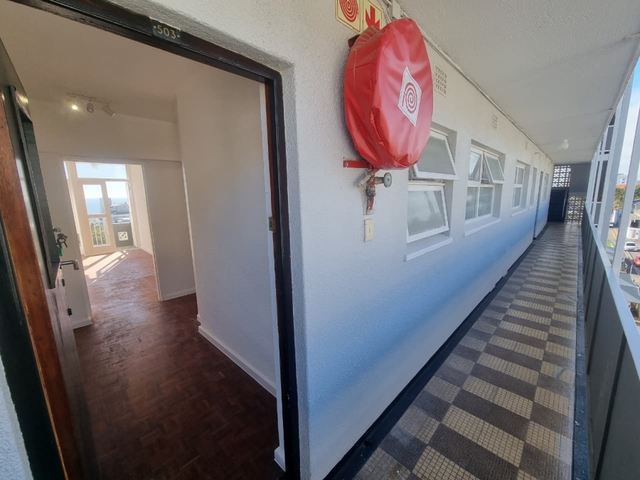 To Let 1 Bedroom Property for Rent in Sea Point Western Cape